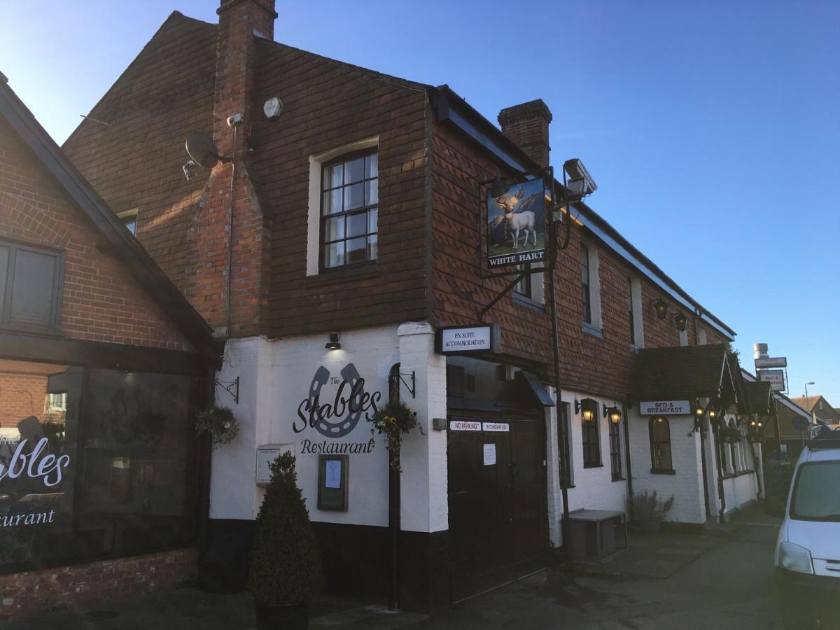 The White Hart Pub And Rooms Кранли Номер фото